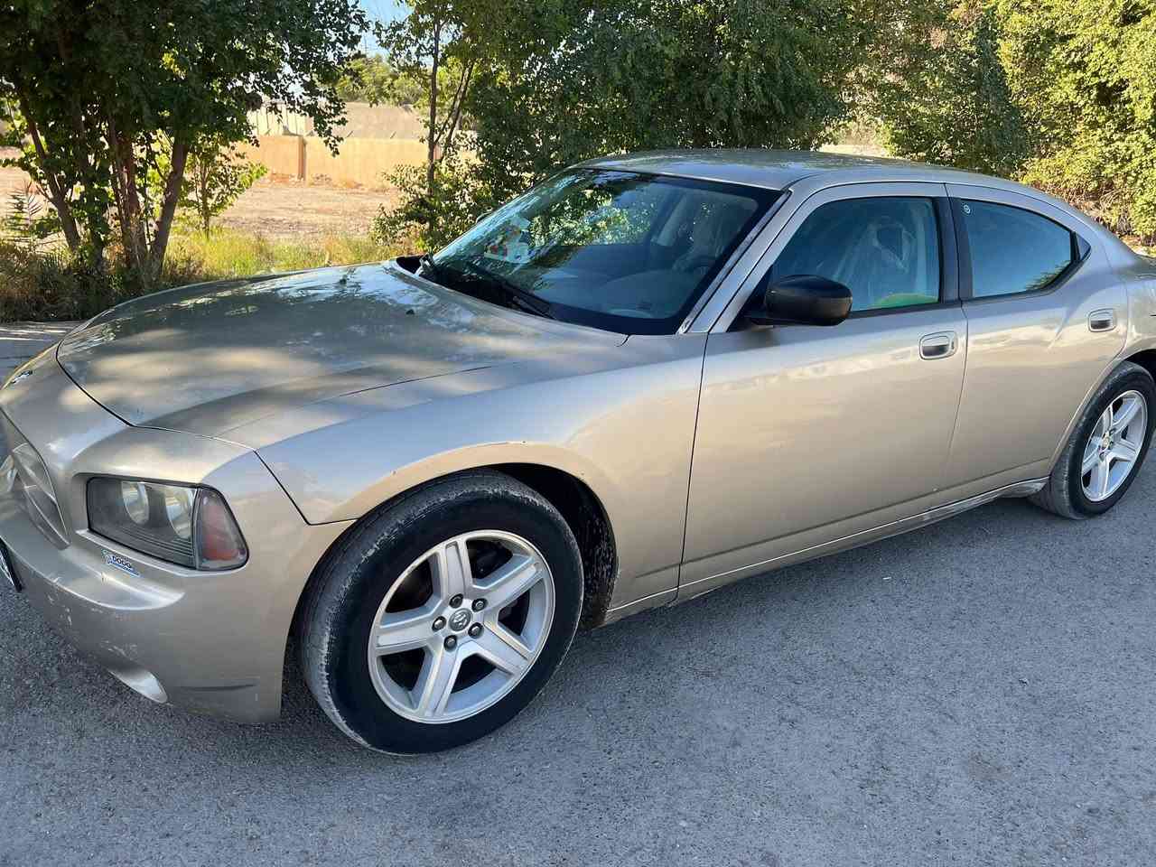 السلام عليكم ورحمة الله وبركاته 
من رخصت الأدمن المحترم 
جارجر 2010
ادوات كص جنطه
كير ومحرك شرط
مكينه 6 سلندر 3500 
صدر امامي وخلفي شرط 
تدفئه وتبريد كلها شغاله
تايرات انضاف
متومه شمالي جديد شغل درجه اوله
السياره جاهزه وماعايزها الف دينار كلشي بيها شغال وبلادي
السعر 42 وبيها مجال
العنوان صلاح الدين 
للأستفسار اكثر اتصل بالرقم
***********
اخوان اني مكلف بالنشر لحد يراسلني ماجاوب
