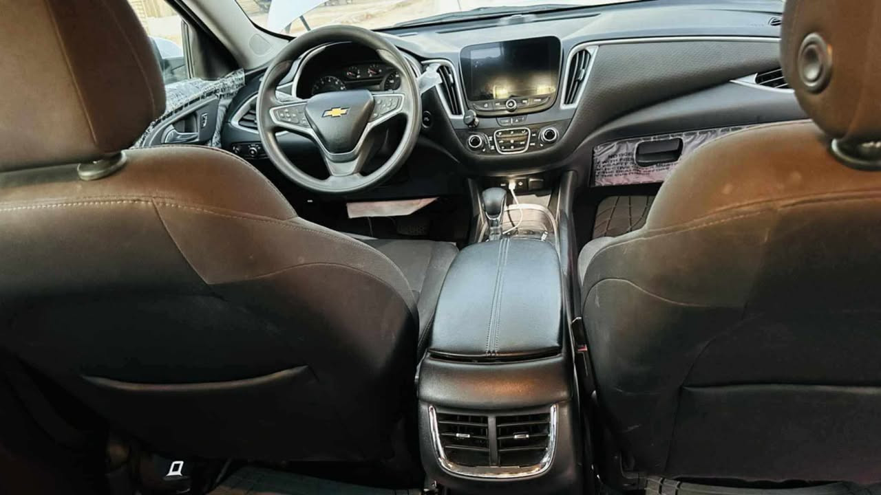 السلام عليكم  
شوفرليت ماليبو 2022
حجم المحرك 1500 ,تيربو 
فول عده الفتحه 
رقمها بغداد معوقين
اقل سنه وصير حره 
اسوي وكاله عامة بأسم المشتري 
مكانة الفلوجه
مراوس حب القناعه 
السعر105 $
***********
