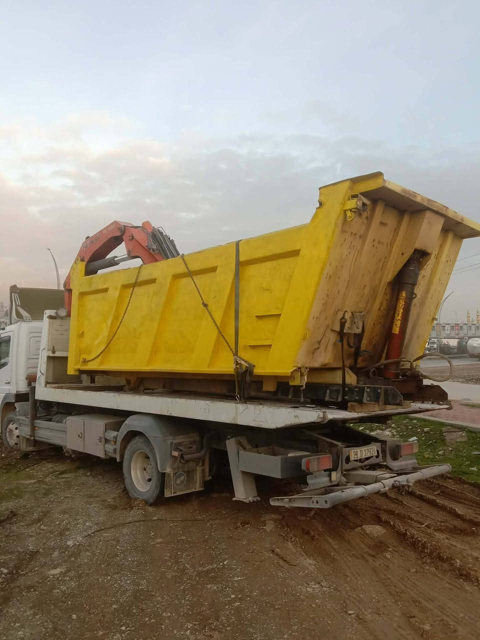 سلاوي خواتان لێبێت
ئةم بؤدية بؤفرؤشتنة زؤرپاكوجوانة 

هين سكسة 

ئةمة رقم خاونێتي ( ***********  )
