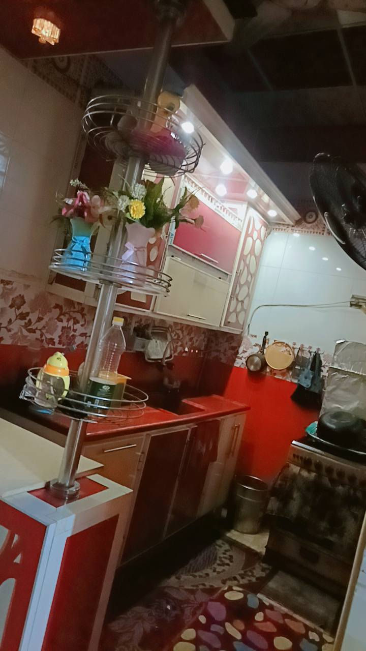 السلام عليكم بيت للبيع مساحه 240متر بناء جديد صقف واساس صب وسيراميك بناء جديد وحديث
استقبال 5×7
صاله5×10
مطبخ حار وبارد 4×7
غرفه نوم عدد٢ كبار
صحيات خارجي وداخليه 
مناور ٢
حديقه جبيره 
عنوانه الحولي الجنوبي فلكة مضفر عمود ١٤٢
سعره ٥٠وبي مجال ويرهم اقصاد ايضأ 
استفسار اتصال ‏‪***********
ملاحظه البيت طابو زراعي
