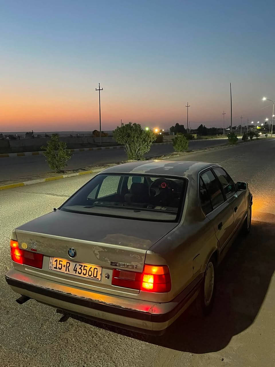 السلام عليكم
‏بي إم دبليو للبيع موديل 1991
حجم 520iمسكرعدل كير عادي 
كفاله عامه من صبغ وضربه بدون فتح اي قطعه 
بعدها عل بلاد سنتر لوك ريمونت تصعيد جام ويه السويج 
جام كهرباء مسجل لشركه 
تبريد شغال ❄️
رقم انبار دولي بسمي تحويل ثاني يوم 
السعر:55
العنوان:الانبار القائم العبيدي 
للاستفسار:***********
