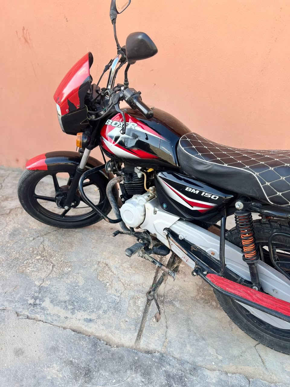 بوكسر للبيع موديل ٢١نضافه مثل ما بصورة بدون أوراق السعر ٧٠٠ وبيه مجال 
***********
