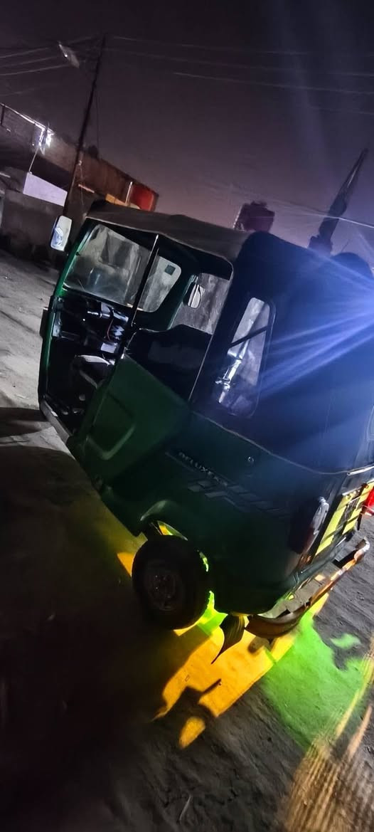 تك تك TVSمديل ٢٢ رقم وسنويه مبدل بس ولفات فقط مكان البصره جميعات اسكان موانئ *********** سعر ٧ونص وبيهة مجال
