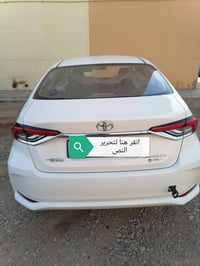 كورلا هايبرد • فول مواصفات • داخل جلد اسود