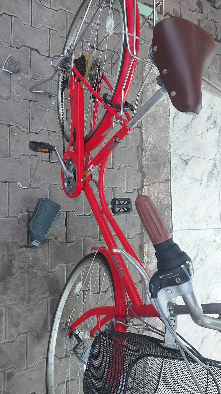 بايسكل للبيع ياباني گير وحساس اللايت موجود حجم 26 احمر جاهز السعر 125 عنوان كركوك ***********9
