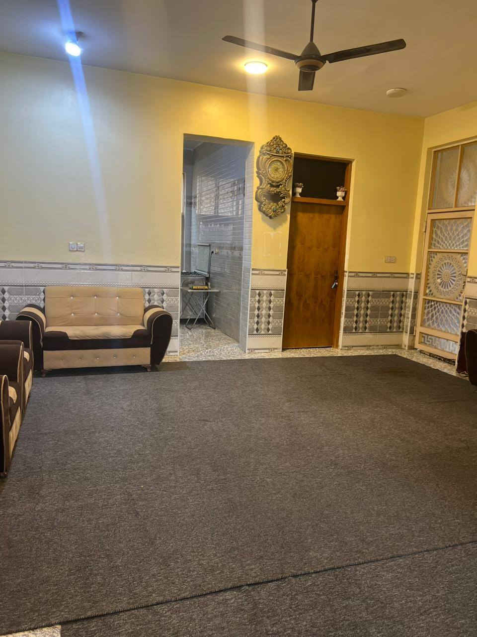 سلام عليكم
بيت جاهر طابقين
مساحه ١٦٠ متر مقاطعه ١٧٢ ٤ غرف صالتين استقبال ثلاث حمامات صب كونكريت
مطلوب اسكان ٤٠ مليون
السعر ١٥٠ مليون من ضمنها السلفه
للاستفسار ***********
