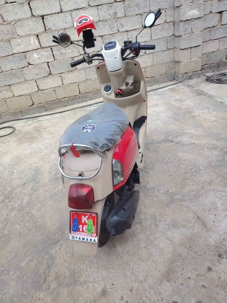 سلام عليكم
بوليس نوزل للبيع دراجه مكفوله 
مكاني بغداد جسر المثنى قرب جزيره السياحيه
السعر 750 وبيه مجال  *********** بي واتساب
