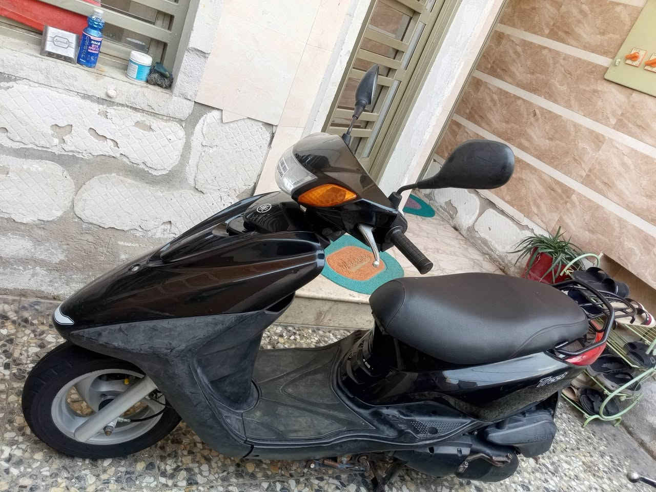 السلام عليكم للبيع اكزز ياباني دراجه كلش جديده وماشيه ١٨ الف اوراق كامله مكاني بغداد للاستفسار ***********
