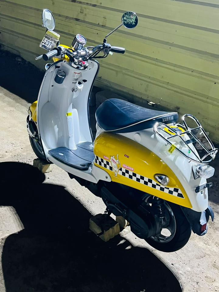 سلام عليكم كلاسك تكسي فحل خطين قفل اكسل دراجه زيرو ماشيه 4 الاف مكينه وكفر كفاله عامه مكينه ناعمه شلعه معدل الشراي يتصل *********** مكاني بغداد دوره ابو دشير 
المايعرف اسعارهن لايتصل
