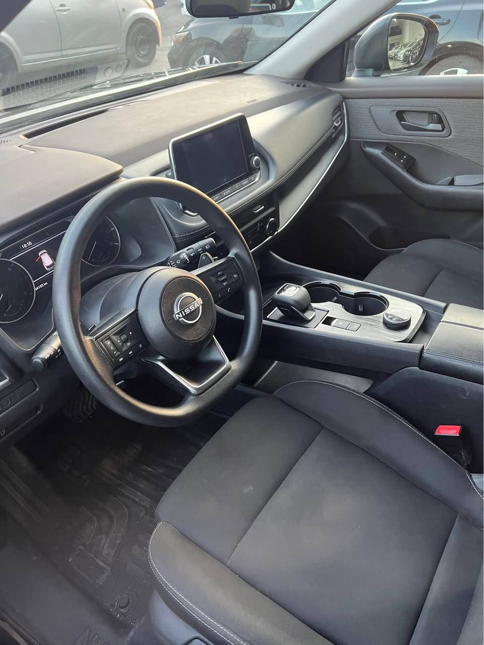 Nissan rogue 2023 مواسەفات Sدەبل اکسل دوو پارجە سبوغە دوو شوینی تحدیلە مەکینە کراوەتەوە ئیرباگ سوکان وشان تەقیوە گیر و مەکینە کارەباتان هەمو بەشەرت نرخ ١٣٢ وەرەقە و مجال *********** أربيل, العراق
