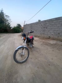 دراجه اربعه كير للبيع موديل2015مكينتها بيها خيط بخار والسبرنك مال الهن...