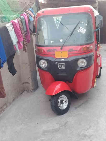 سلام عليكم تكتك للبيع موديل 23 أوراق المصطفى مكفوله كفاله عامه مكاني جسر ديالي ***********
