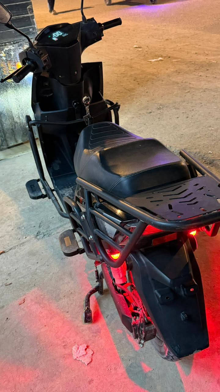 ماطور ماسه لبيع بعده جديد وكلشي شغال بي بطاريات بعده جديده سعر 650وبي مجال رقم ***********
