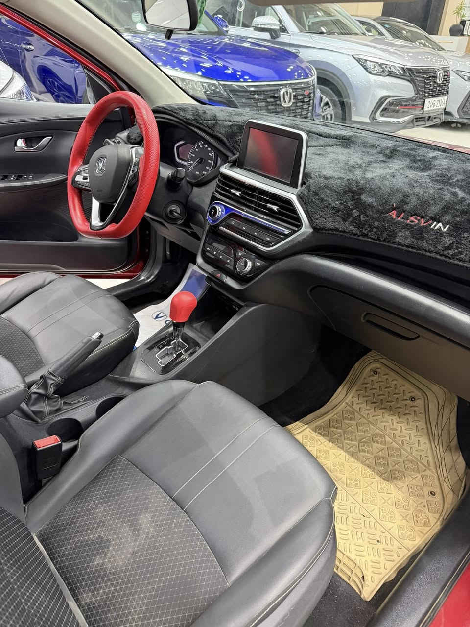 شانجان L7 موديل ٢٣ ماشيه ٦٥ الف مكانه الدوره السعر ١٣ مليون ***********
