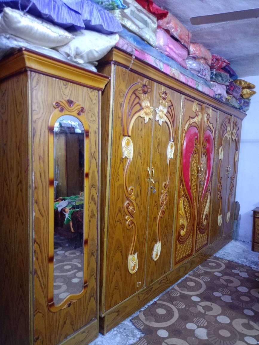 غرفه كامله السعر 400عوزه مرايه نضيف العنوان العمارات الملح مقابيل حي الخضراء قرب مدرسه رقيه الانصاري قرب فلاح المضمد *********** عمارة, ميسان
