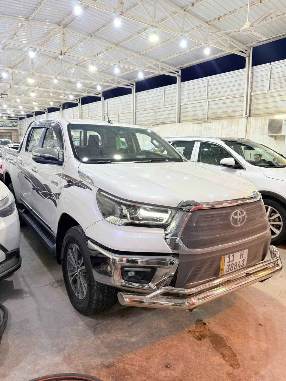 يهديكم معرض المميز لتجارة السيارات الحديثه آرق التحيات 🙏🌿. 

  ونخبركم عن توفر تيوتا هايلوكس فور ويل   موديل 2022سعودية 

  🔑مفتاح تشغيل بصمة 

  🔑بصمة أبواب دخول دكي 

  🌿تحكمات مقود جهتين 

🌿قطعتين تبريد 

🌿فور ويل 

🖥️شاشة كبيرة 

📷كامرة خلفية 

عداد المسافة المقطوعه :47الف كيلو متر 

 حجم المكينة اربعة سلندر 2.400

 السعر :315ورقة بيهه مجال بسيط 

موقعنا: بغداد الكريعات شارع الوقف السني معرض المميز 

***********ياسين
