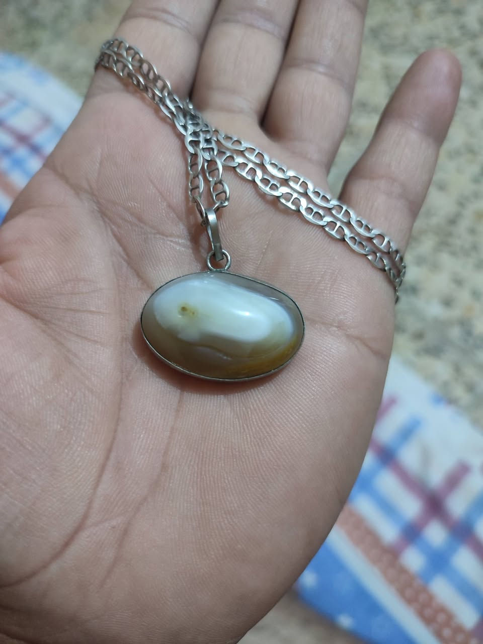 السلام عليكم عندي هذا محبس ماعرف شنو بس محبس الكط وعدي وياه هاي خرز ه من غير زنجيل مكاني واسط صويره توصيل ماعندي


**إذا كنت صاحب هذا الإعلان وتريد حذفه لأي سبب، رجاءا أرسل رسالة إلى الدعم الفني**