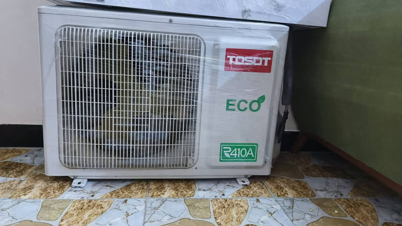 يابه سلام عليكم سبلت TOSOT طن واحد اقتصادي يشتغل على 4 انبير يعني تشغله على وطني و مولد براحتك كامل ملحقات 
السعر 500 
الفلوجه شارع ابو نسور 
*********** واتساب
