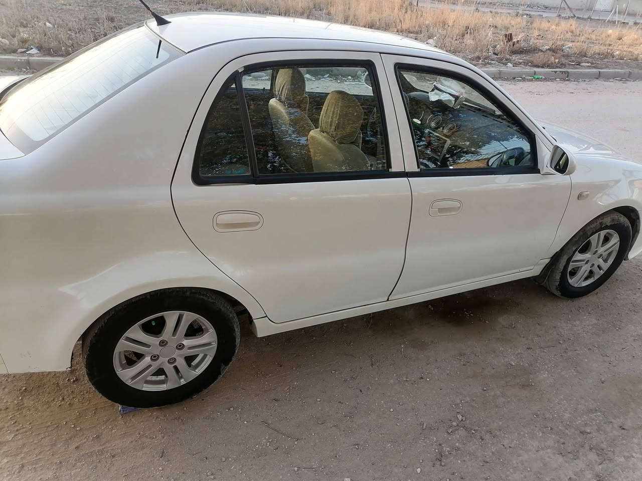 السلام عليكم سياره جيلي سي كي للبيع سيارة اخت الجديده بلادية مكفوله من الدعامية للدعامية بدون حادث بدون  ماشية ١٠٠ كيلو متر سيارة لوك العنوان  بابل المسيب  سنوية هزة جديدة السعر ٥٨ $ ***********
