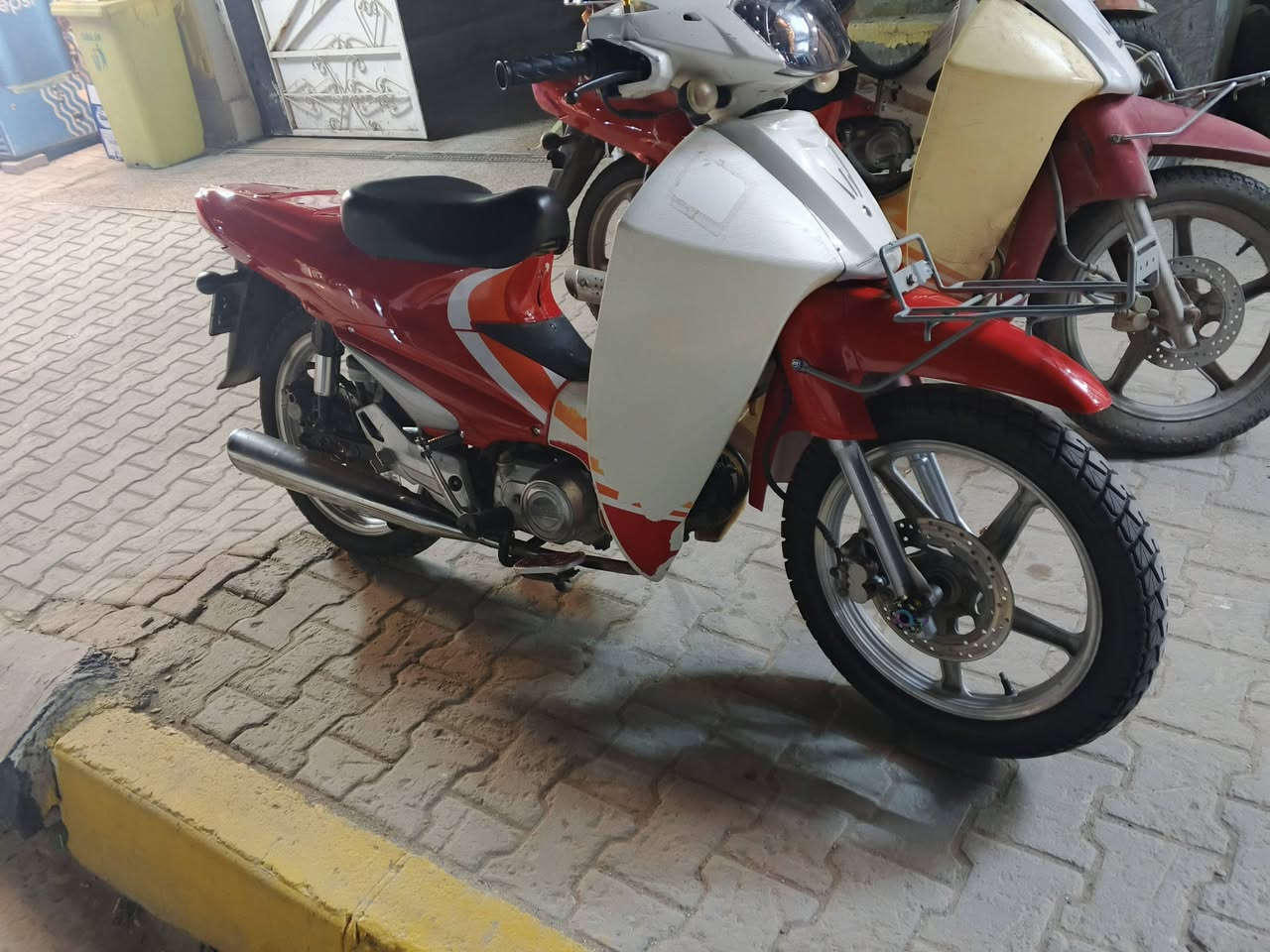 ماطور للبيع سرفيز كله شغال كامل مكمل دبل دسك بلدي كله كوري  سعر خاص او تصال ***********
