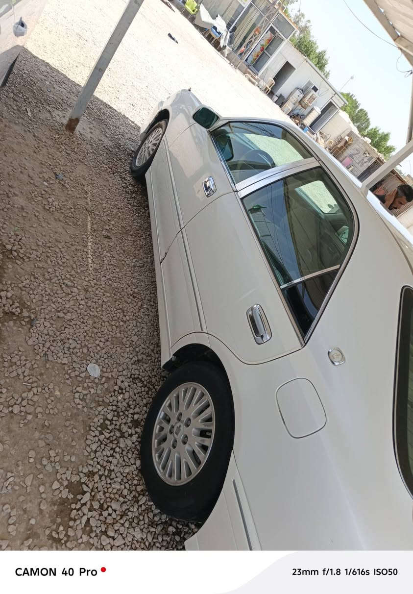ملكه موديل ٢٠٠١ رقم بغداد الماني
مكفولة، كفاله عامه حتى من الصبغ، تبريد، ثلج محرك ديثور 
تخم تاير حداديه جاهزه، غرفة تخبل ثلاث دگم، گمرك مدفوع قرص موجود، مكان سيارة النجف الاشرف أبو صخير السعر ١١٠,
رقم الهاتف *********** //// ***********
