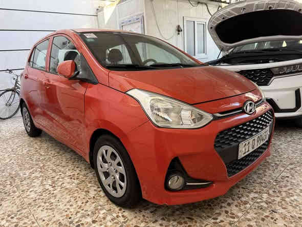 السلام عليكم عندي هونداي كراند اي تين ٢٠٢٠ ماشيه ٤٥ الف مكينه اربعه سلندر جام كهرباء كير اوتماتيك سنتر لوك كامره شاشه داخل لونين السياره بيها فقط جاملغ صبغ بدون دواخل السعر ١٠٧ مكاني بغداد السيديه رقم بغداد دولي بسمي سنويه وهزه ورقم كله جديد للستفسار ***********
