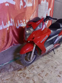 سلفر ونج مكينة 400 ما بيها اي نقص يردلها تلحيضات و باتريها كاعد للبيع ...