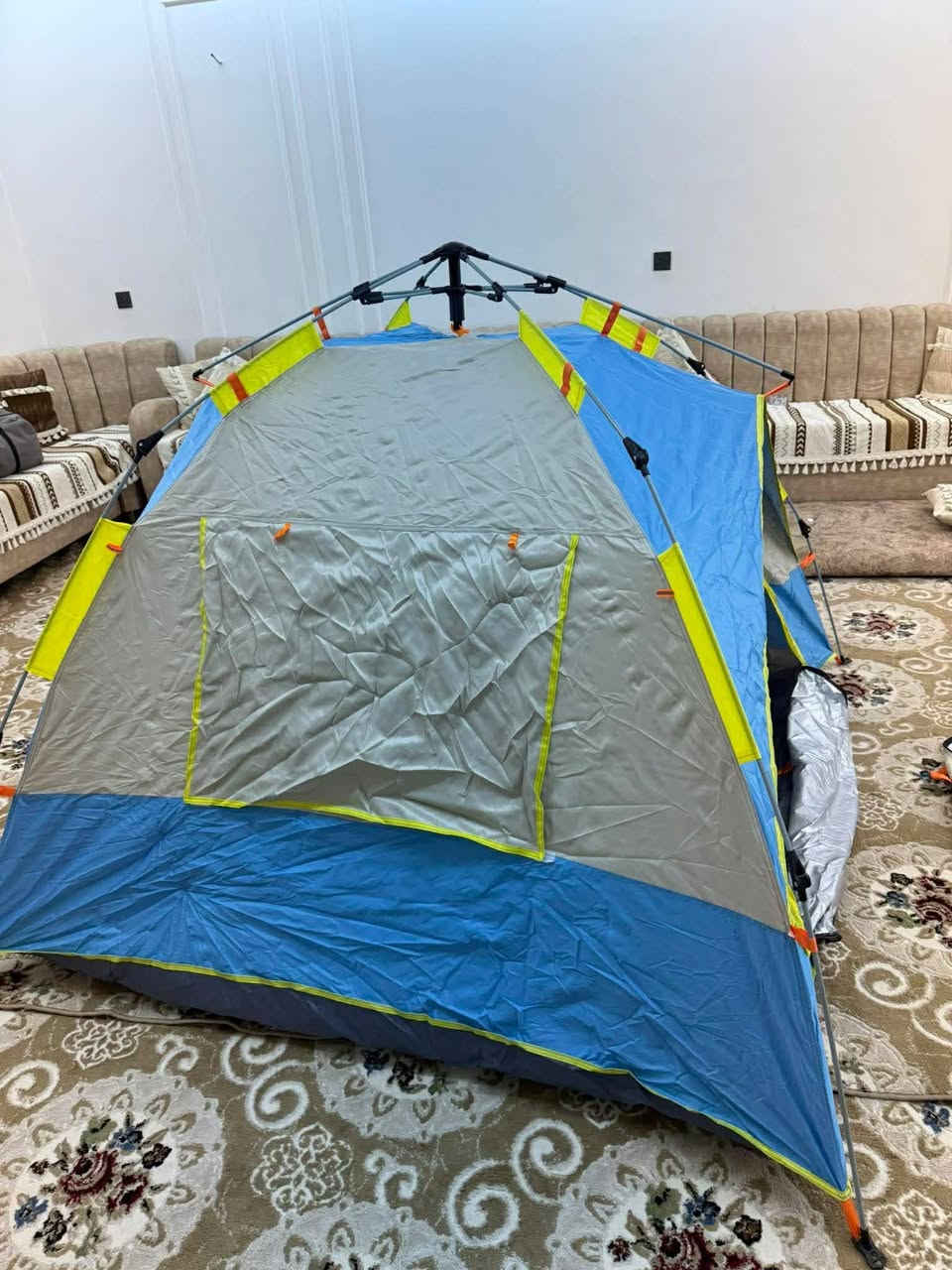 خيمه جديده اوتماتيك قماش مطري تحتوي على بابين وشباكين وناموسيه كامل ملحقات سعر 25 الف اول تم. يوجد توصيل *********** بي واتس اب...
