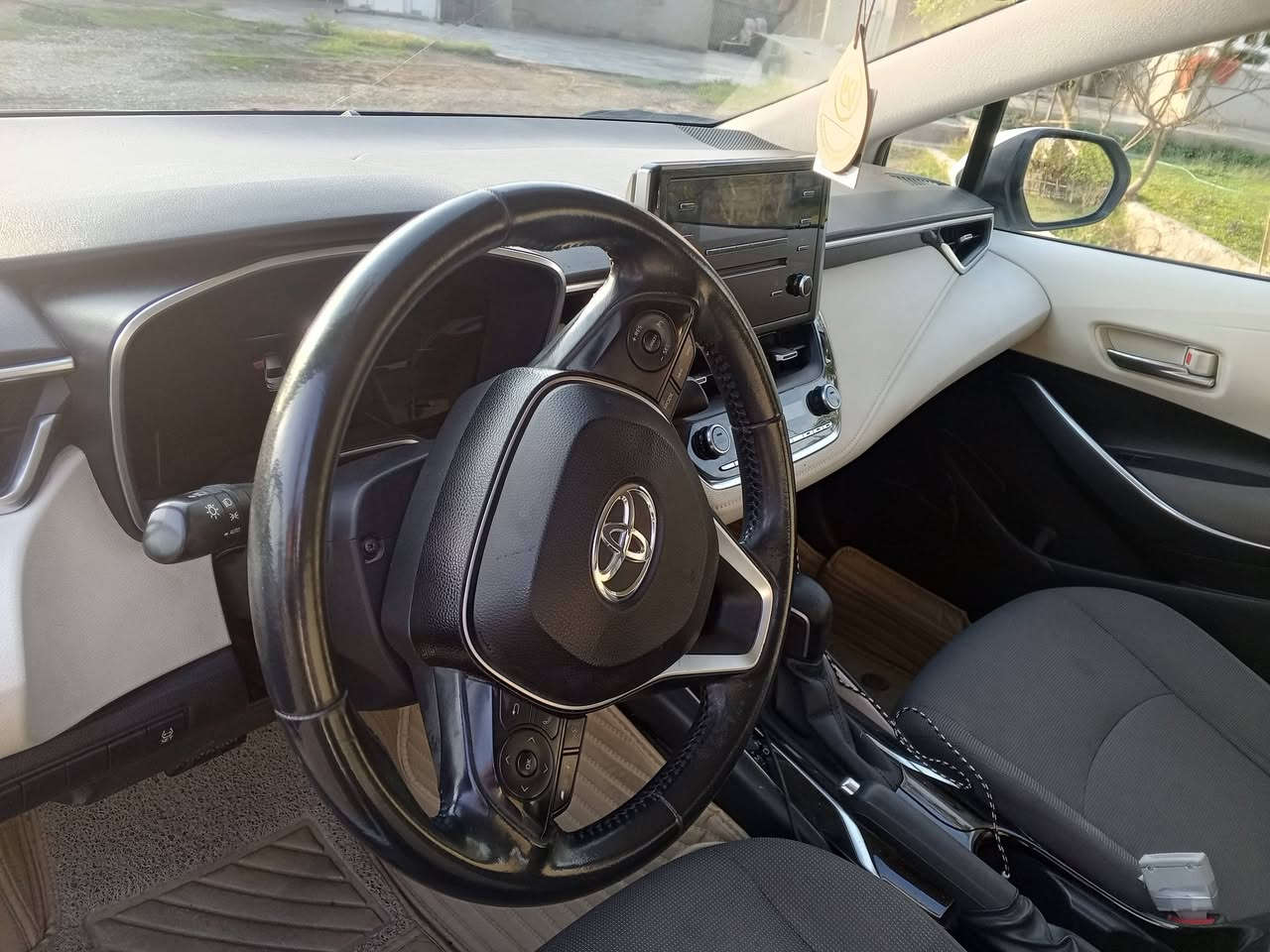 كورلا  خليجي بانزين موديل 2019 شكل
صبغ جاملغ بدون دواخل محرك 1800 رقم اربيل
10 ايرباك 5 ويل كب /قيادة ذاتية حساسات أمامي وخلفي /شاشة كبيرة وكامرة /لد نهاري / مانع انزلاق/ تحكم ستيرن جهتين/ اشاير بلمري/صندوق ذكي/ تبريد بيانو ثلج أمامي وخلفي/ نظام قيادة سبورت وعادي
ترايها زيرو و مصروف عليها  
السعر 155
***********
