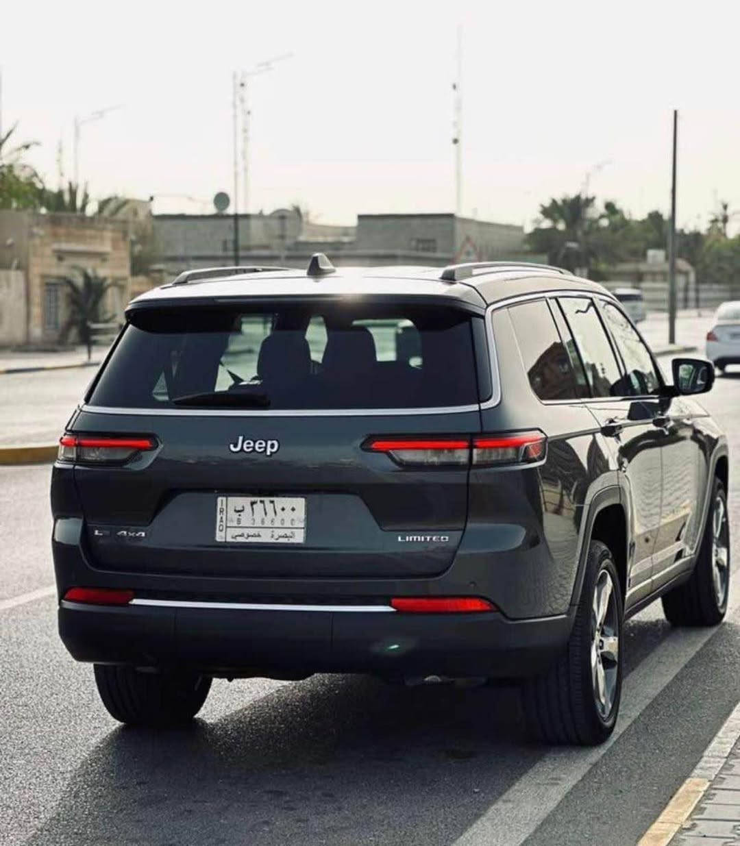 ٢٠٢١ لمتد ٧ راكب
فووول بدون فتحة 
مغلفه PPF
حادثها غرق
تعمل وتسير
بيها حادث بالباب ضربة دراجة و ما مصلح السعر 300 وبيها مجال  للتواصل *********** البصرة, العراق
