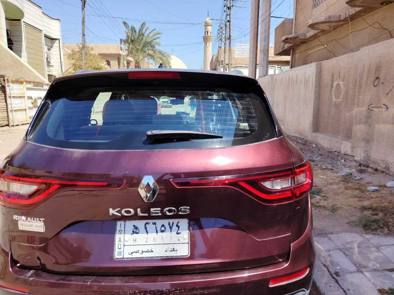 السلام عليكم ورحمة الله وبركاته 
سيارة كوليوس موديل 2019 إستلام شركة البلاد شهر 12 عام 2020 گير ومحرك نيسان إنتاج كوريا الجنوبية ووارد كوريا الجنوبية كوريا الجنوبية مو صيني مو صيني محرك 2500 اللون أحمر غير محدد أقرب للماروني لون حلو لماع ميتاليك 4 سلندر حرة هزة جديدة الشهر الثالث آذار 2026 بأسمي بأسمي الرقم الجديد الأنگليزي بغداد السنوية جديدة لغاية 2031
للبيع فقط للبيع فقط بدون مراوس رجاء" تحويل بعد الأتفاق على الخير إن شاء الله نفس الأسبوع . 
كفالة عامة صبغ تبديل ماشية 73 الف كم قابلة للزيادة والسيارة صيانتها بالشركة داخل الضمان محرك وگير بالخير على اللي تصير من نصيبه 
السعر 135 ورقة بعد التخفيض الكبير وبيها مجال بسيط للطيبين والسوق كل شي بيه وحسب النظافة وحتى ب 100 ورقة تلگه وبيها تصليح مامكفولة تلگاها 
الحمد لله سيارة عليها الأعتماد رزنة وعزل جيد وماتحب تصليح بس داريها بدهن ممتاز وبانزين محسن كل ثلاثة تفويلات أوتفويلتين عادي والفضل لله داريها أداريك وهذا حال جميع أنواع السيارات الحديثة
ثق بالله لو ما محتاج أبد ماأبيعها 
وللمعلومات اكثر التواصل على الرقم *********** ( من الساعة 10 صباحا" الى الساعة الثامنة مساء" ) وبعد هذا الوقت بأمكانكم المراسلة على الماسنجر أو الواتس اب لطفا" وأنا بخدمتك 
لاتكسر بحلال الناس حتى مايسلط ربك واحد يكسر حلالك 
رجاء" رجاء" رجاء" فقط الشراي الجاد يتواصل وأقرأ المعلومات بشكل دقيق 

💥مواصفات السيارة 💥
✨ المحرك 4 سلندر  2.5L نيسان ياباني
✨ ناقل حركة أوتوماتيك وعادي 
✨ دفع AWD
🔑 مفتاح التشغيل سويچ عدد ( 2 ) 
✨حساسات 360 درجة
✨مصابيح امامية LED 
✨️ مصابيح خلفية LED 
🛞 ويل كب عدد 5 
✨️ اشارة في المرايا الجانبية 
✨️ المرايا قابلة للطي تلقائياً
✨عدد AIR BAG 8
✨ هاند بريك ميكانيكي بالقدم
✨ مكابح ABS 
✨ شاشة أعطال 
✨ تحكم مقود
✨️منفذ طاقة 
✨ تتسع المقصورة لـ 5 ركاب
✨مقاعد جلد و مخمل 
✨ اضاءة led داخل العدادات 5 الوان
✨ تثبيت مقعد الأطفال ISOFIX 
✨  تبريد مناخين للسائق و الراكب مع تبريد خلفي
✨ نظام مانع الانزلاق 
✨حاملات اكواب 
✨صندوق يدوي 
✨ قمارة حديد 
✨اريل نفيگيشن
✨المرأة الوسطية بخاصية تعتيم بغداد, العراق
