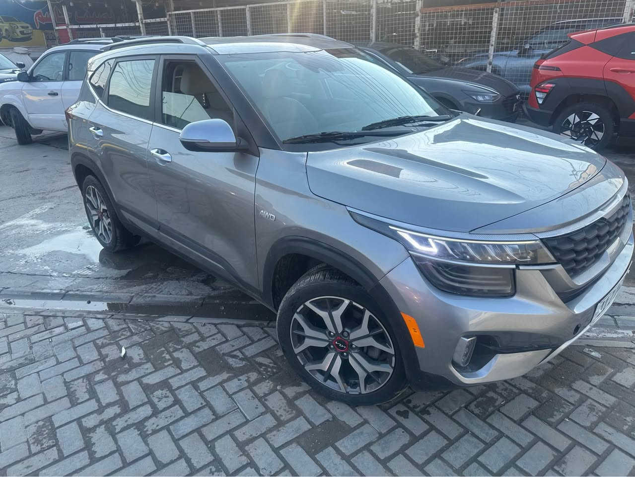 السيارة فول مواصفات 1/1 رقم بغداد مكينه 1600
المواصفات : فتحة سقف / كشنات جلد / فور ويل / بصمة تشغيل وبصمه ابواب / تشغيل عن بعد / كشنات تدفئة / رادار امامي + رادار خلفي + رادار جانبي نقطة عمياء + رادار تنبيه عند فتح الأبواب / قيادة ذاتية / تحديد مسار / اوتو هولد/ شاحن لاسلكي / شاشه كبيرة / نظام توقف ذاتي / 3 انضمه قياده

مكان السيارة بغداد 

الرقم ***********

السعر 168$ ورقة بغداد, العراق
