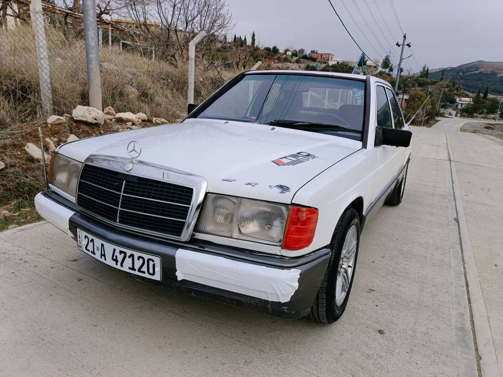 مارسدز کوپەی1990 ئۆتۆماتیک
سەنەوی تازەیە تا 2030 بەناوی خۆمانەوەیە بەشەرتی وەکالەو تەحویل و بڕاوەو غرامە بەوەسڵ ‌٢٠٠هەزاری غرامە تیایە دوای معامەلە ئەی گێڕمەوە مەکینەو گێڕ کراوە بە ئەڕنەب ئەوروپی لۆک بێ دوکەڵ بێ بوخار بێ سەوت هەستناکەی ئیشەکا گێڕی وەک ئاوە قوبەو بەدلی بەشەرت
هەزەی تازەیە تاقم پێشو دوا و عەکسل و گاردن بەشەرت چرکەی تیانیە چوار تایەو ویل تازە کامل بەرگە کوشنی تێگیراوە شاشە ئایپاد و کامێراو گەرمی و فڵچەو لایت و گێچەکان و برێک مەزبوتە 
دەعم و لێدراویو خایساتو ڕزیوی نیە سەیارەکە زۆر لە ڕەسمەکان جوانترا ماشەڵا ماڵی فەقیرە و سعری زۆر هەرزانە 
37گەڵاو معامەلە بۆ پەیوەندی
***********
*********** السليمانية, العراق
