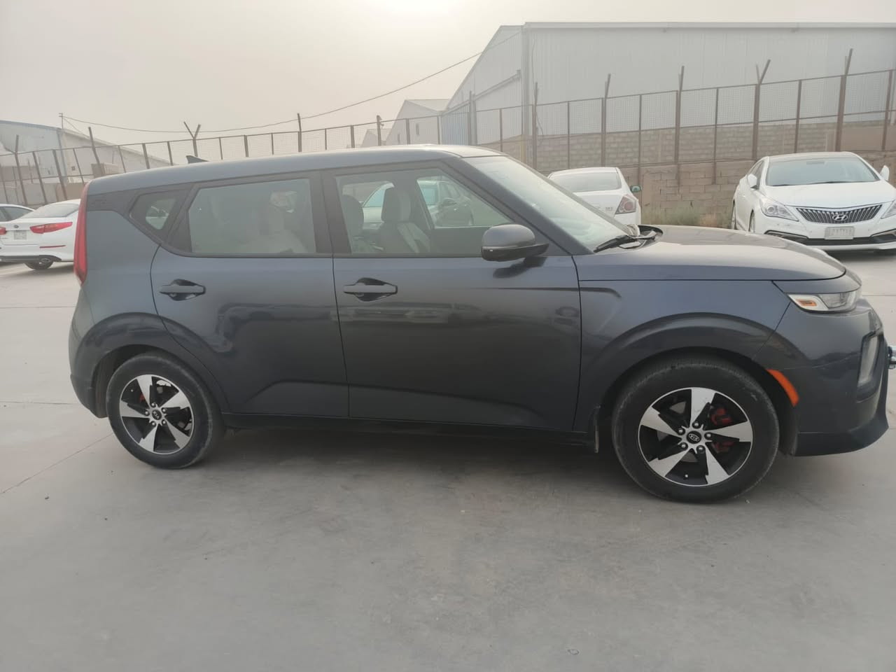 السلام عليكم ورحمة الله وبركاته سياره للبيع كيا صول موديل ٢٠٢٠ لون فيلي حادث جاملغ وبنيد تبديل نفس الون ماشه ٣٨الف تحكمات ستيرن شاشه مكينه وكير مكفولات 
السعر ١٣٣ *********** اتصل وتدلل
