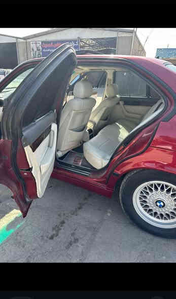 السلام عليكم للبيع BMW ٥٢٥ رقم أربيل دولي موديل ٩٢ محدث ٩٥ محرك مسكر عدل كير محرك حدادية مكفول صبغ عام جمالية السيارة احلى من الصور السعر ٨٠ وبيها مجال قليل مكان السيارة سامراء مكلف بالنشر الاتصال على الرقم ***********
