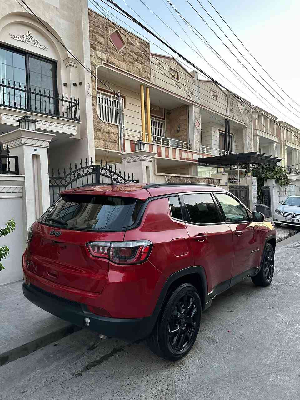 جيب 2025 أخت صفر ماشيه 12 الف فقط
سعر 129
***********
***********
شكل حديث فول مواصفات عدا فتحة شاشه كبير بصمة و شغال عند بعد و دخول ذكي محرك 4 سلندر حجم 2.0 تيربوو كيج إلكتروني ديجيتال كشنات جلدو تدفئة و جلد و ستيرن تدفئة طخطخات بيهه و مصبوغه  بجم و خلفي كبس بدون دواخل سياره جديدة مابيهه مصروف دولار دخول جديد اليوم وصلت دفع رباعي 4/4 امامي و خلفي كامل عدسة و زينون led  هيكل كامل رادار اوتو ستوب و اوتو هولد و قيادة ذاتية و بعد بيهه هوايه مواصفات سياره رقم كاتي تترقم شمالي فقط مكانها أربيل
