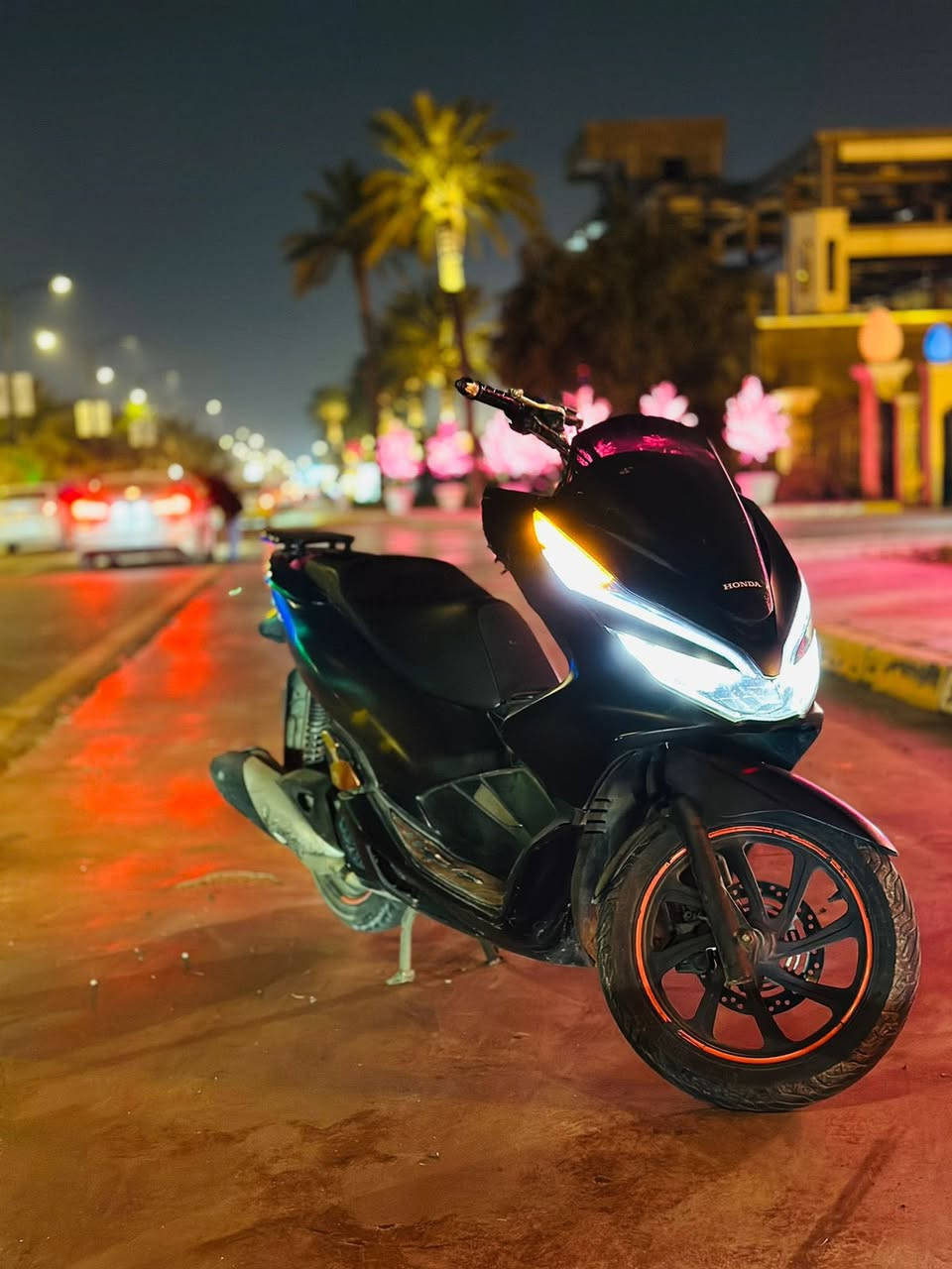 السلام عليكم دراجه pcxجيل ثالث بصمه مكفوله كافله عامه المكينه خير من الله ممفتوحه ابد (تفحص وتاخذه)مناقصه شي ابد كفرات بلاد رقمي***********سعره مليون850وبيه مجال للشراي مكان دراجه بغداد
