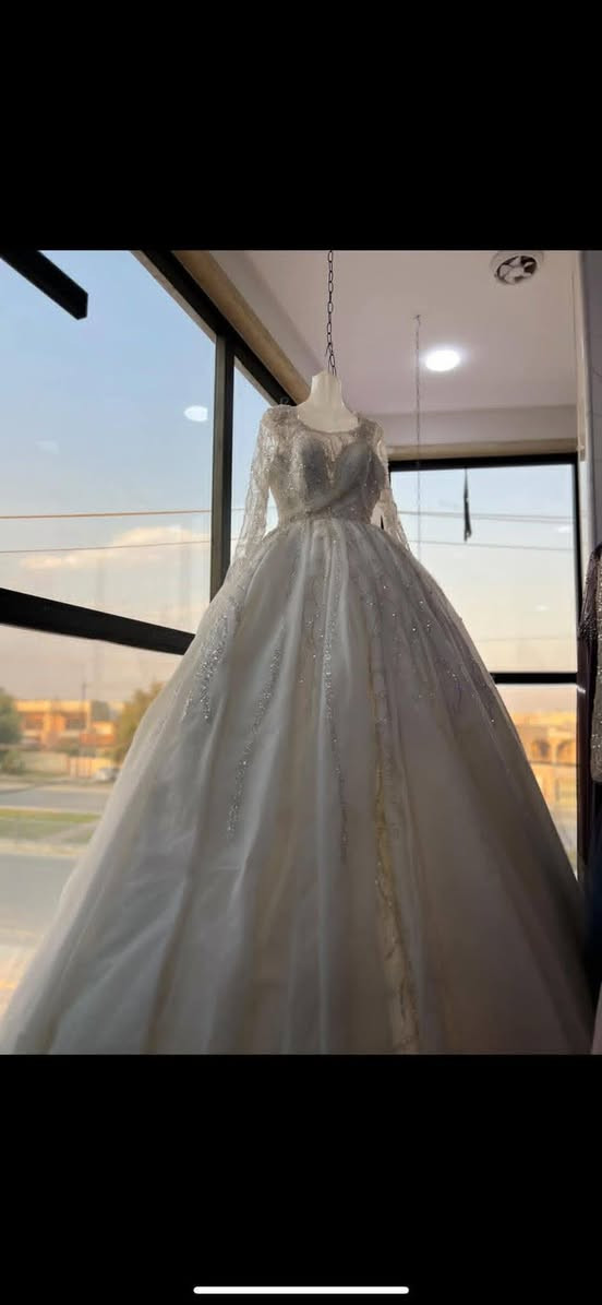 للبيع مجموعه من فساتين نيشان والزفاف وحنه
سعر القطعه 15


**إذا كنت صاحب هذا الإعلان وتريد حذفه لأي سبب، رجاءا أرسل رسالة إلى الدعم الفني**
