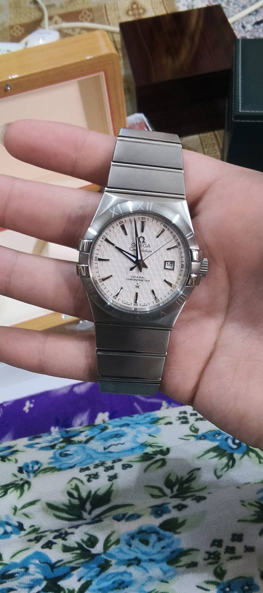 ساعات اوميكا السعر خاص Copy Master وقلم اصلي Swiss Military


**إذا كنت صاحب هذا الإعلان وتريد حذفه لأي سبب، رجاءا أرسل رسالة إلى الدعم الفني**