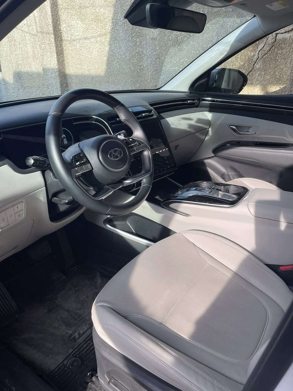 موديل ٢٤ هايبرد ماشيه ٨٠٠٠ كيلو رقم بغداد انكليزي بدون ايرباك بدون تبديل ليبل واحد تعديل بنيد وصبغ نفسه وربع الجنطه صبغ السعر ٢٢٠ واتساب ***********
