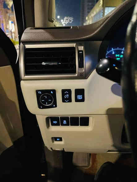 سلام عليكم 
برادو لكزس 2014 جديده 

صيانتها بالشركة ومسويله ادامه كامله قبل يومين السياره على ايدي جديده 

فول مواصفات

بصمه 

فتحه 

كشنات جلد 

كشنات كهرباء حته كشنات الجنطه كهرباء 

كشن خزن ميموري 

ستيرين كهرباء

كشنات تدفئه تبريد الخلفية والامامية

تحكمات فول 

٤ كامرات

رادارات انامي وجانبي

توقف ذاتي مع قيادة ذاتيه 

ثلاجه 

3 شاشات 

فور ويل 

مكينه ٨سلندر 4600 نفس مكينة الاندكروز 

مكفولة كفاله عامة من الصبغ والتبديل والبارد فقط الدعامية الخلفيه مرشوشة

سعر 300$ وبيه مجال 

مكاني بغداد اليرموك

***********
