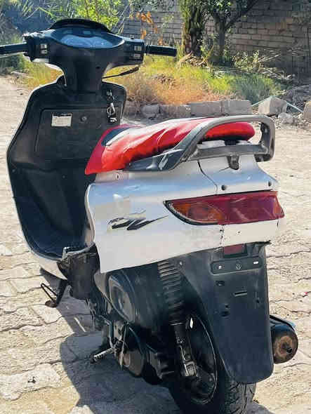 سلام عليكم فراشة فحل للبيع دراجة حلوة. ونضيفة كاملة من كلشي  دبلات اشارات اضوية سلف هندر كلشي شغال تايرات جدد مفتوحة مرة وحدة ، 

السعر 300 
مكاني القرنة الثغر يم الملعب ١١
واتساب ***********
