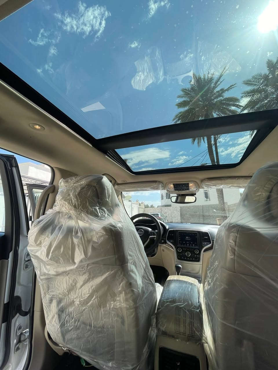 الموديل : 2017 .
المحرك : V6.  3.6L . 
العداد : 101 mil
مكفولة بدون قطرة صبغ بدون تعديل بدون تبديل فقط رصعه بالباب الخلفي وعلى وضعها 

مواصفات
بصمه تشغيل 
بصمه ابواب
تشغيل عن بعد 
اشاير المري
صندوق كهرباء
رادار جانبي وخلفي
زراك لايت امامي
توقف ذاتي 
كشنات جلد لون بيجي 
كشنات تدفئ تبريد 
كشنات كهربائي
كشنات خزن ميموري 
شاشه كبيره +كامره دواره
 فتحة قطعتين
ستيرن قفل عند الاطفاء تحكم جهتين
شفتات ستيرن +نضام سبورت +ايكو
ستيرن كهربائي
ستيرن تبريد وتدفئة
تبريد قطعتين 

رقم اربيل بأسمي تحويل نفس اليوم
سنوية جديده هزة وبراد جديده
كير ومحرك مكفولات

مكان السياره ( طوز خورماتو - كركوك )

السعر (235)

رقم الهاتف : ***********
