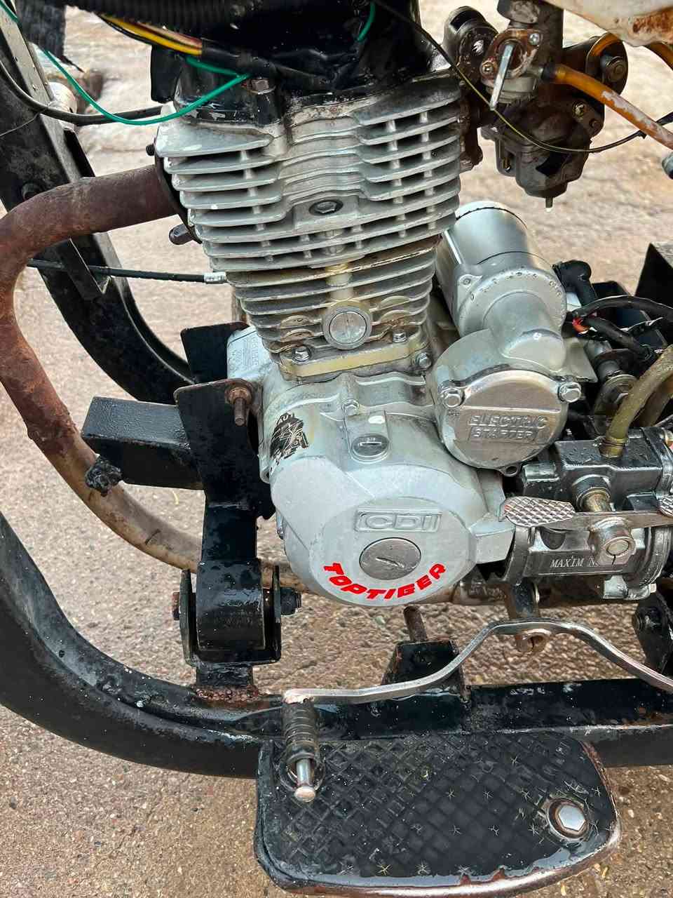 السلام عليكم 
للبيع للبيع ستوتة محرك 150 معمر جديد ضفيرة جديدة عايزها ربط +باتري السعر 600 وبيها مجال شراي أتصل ***********
