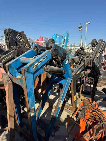 وصل كماشت بلوك اورباي الى محلي اي شخص يريد يشتري خلي يتوصل معي على واتساب ***********
