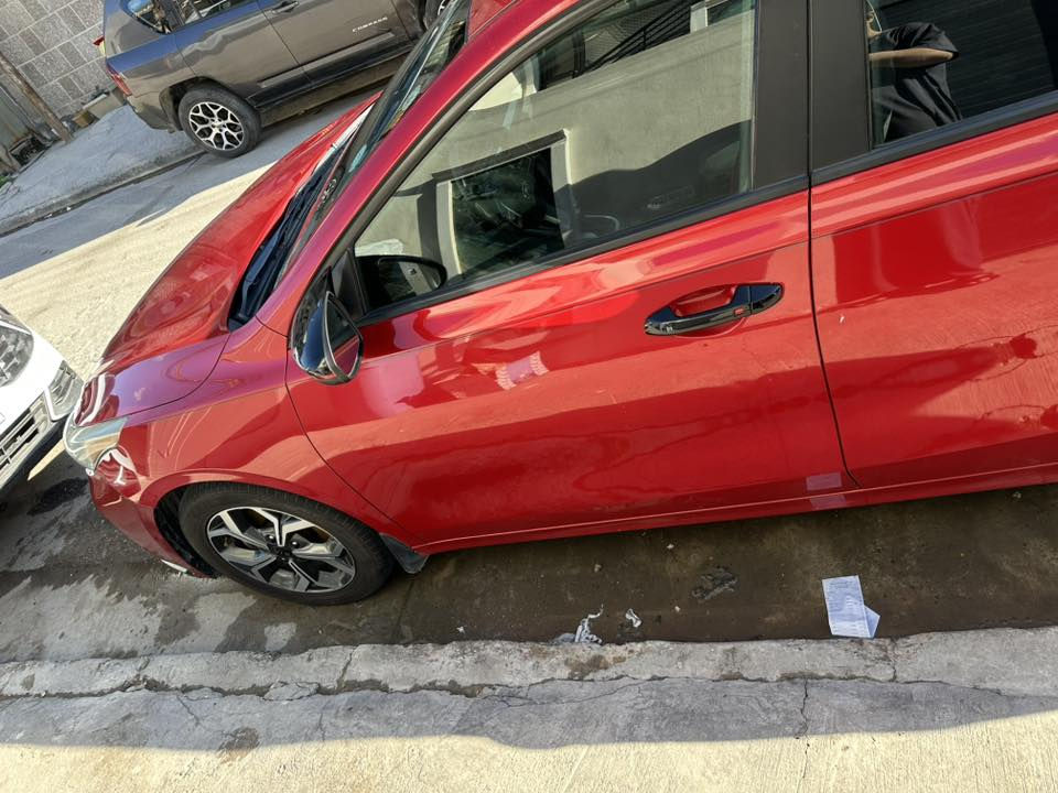 سلام عليكم للبيع كيا فورتي رقم اربيل الجديد
موديل ٢٠٢١ وارد امريكي احمر

 ماشيه ٩٢ ميل السياره نظيفه كلش بدون اي نقص

حادثه جدا بسيط شويه بل جاملغ الامامي الايمن مصبوغ ومبدل بدون دواخل ولاايرباك  كير مكينه تبريد حداديه كله مكفوله تخم تاير كله جديد مواصفات نص فول رقم اربيل تحويل او وكاله  

نص مواصفات

يوم العنوان بغداد السيديه 

السعر ١٣٥ وبيه مجال بيع او مراوس

للاتصال *********** 

صور الحادث موجوده بالاعلان
