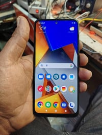 بوكو M4 برو للبيع ذاكره 256 الشراي يتصل 07817845798