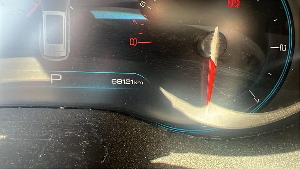 سلام عليكم 
كابتيفيا بريمير خليجه موديل ٢٣ للبيع او مرواس 
سلايد 
محرك ٤ سلندر 
ويل كب 
شاشه كبيره 
دشبول ليزي 
سبعه راكب 
لايت لد 
كشن كهرباء 
بصمه 
ماشيه ٧٠ الف 
بدون صبغ بدون حادث 
موصفات اخرى 
السعر المطلوب ١٤٧ ورقه 
***********
