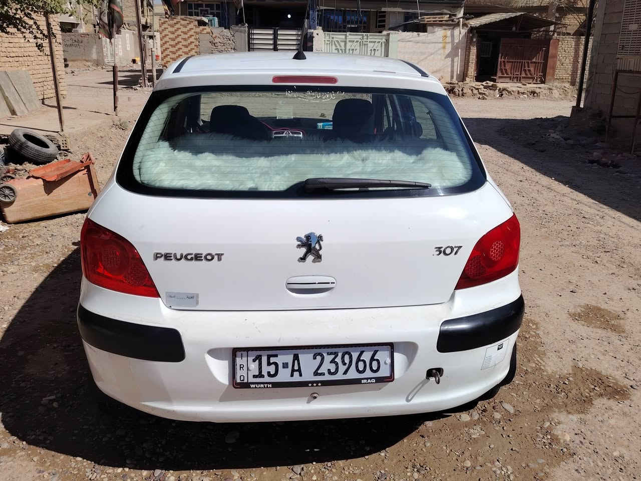 بيجو 307 موديل 2006 كير و محرك 1600 كير ومكينه وكهربائيات وصدر ١٠٠٪ مكفوله السياره  ترايك للبصره عدا السنتر مالها يشتغل بس ميقفل  تبريد ثلاجه شغاله ثلج رقم انبار انكليزي باسمي هزه و سنويه جديده  مسوي ادامه كامله زيت المحرك والكير مكان بغداد الحسينيه رقم صاحب السياره  ***********
