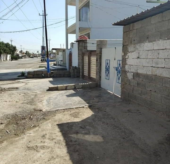 دار للبيع ( طابو صرف مساحة 165 متر) 
(طول  30 متر وعرض 5 ونص)  للتواصل 
( ‏‪0774 832 2571‬‏   )  مكلف بالنشر
